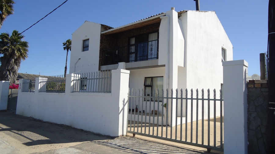 10 Bedroom Property for Sale in Croydon Western Cape